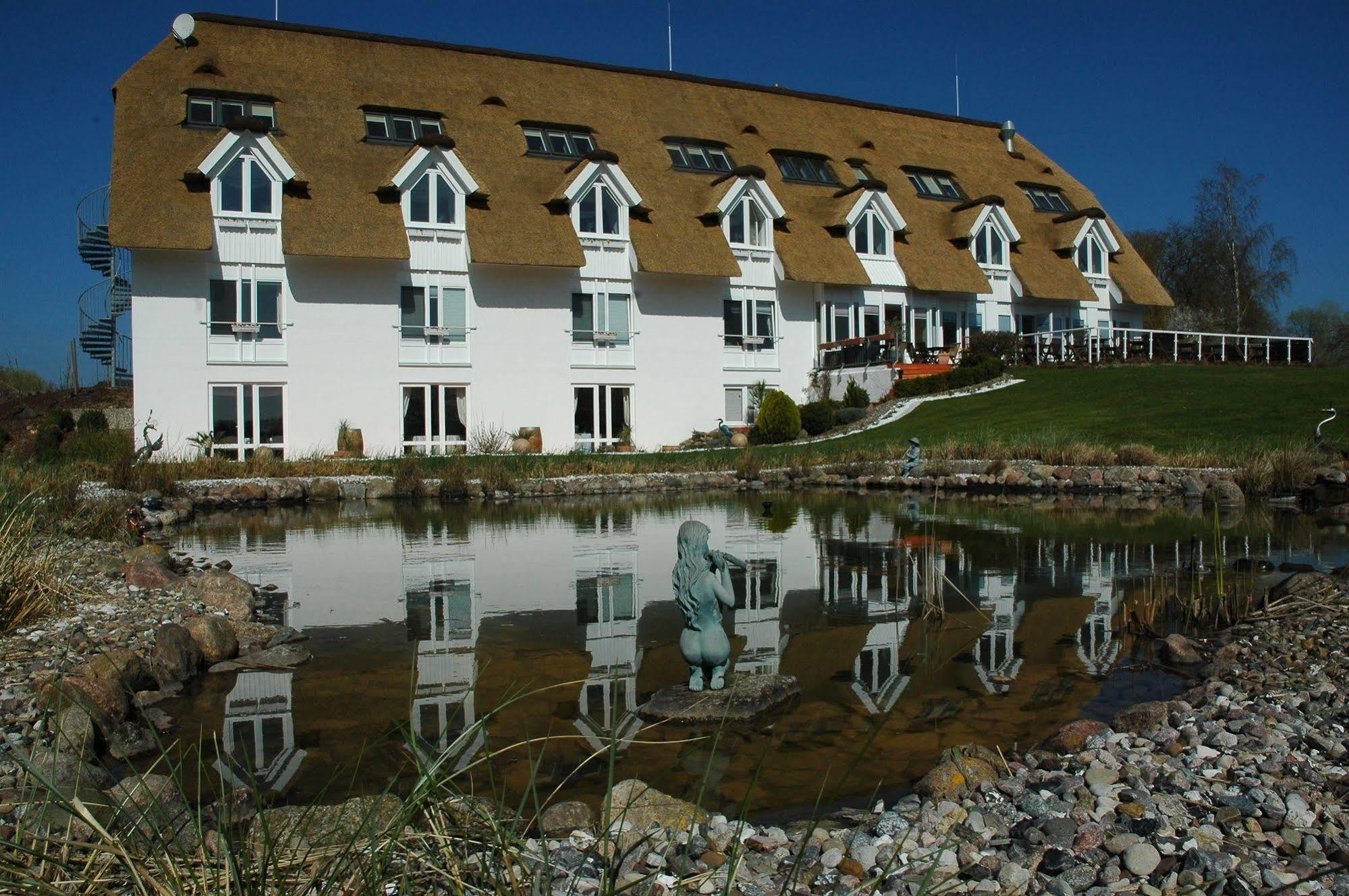 Alago Hotel Am See Cambs Exterior photo